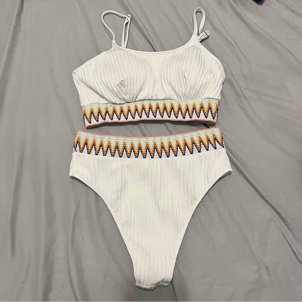 Bikini Set - Picture 2 of 2